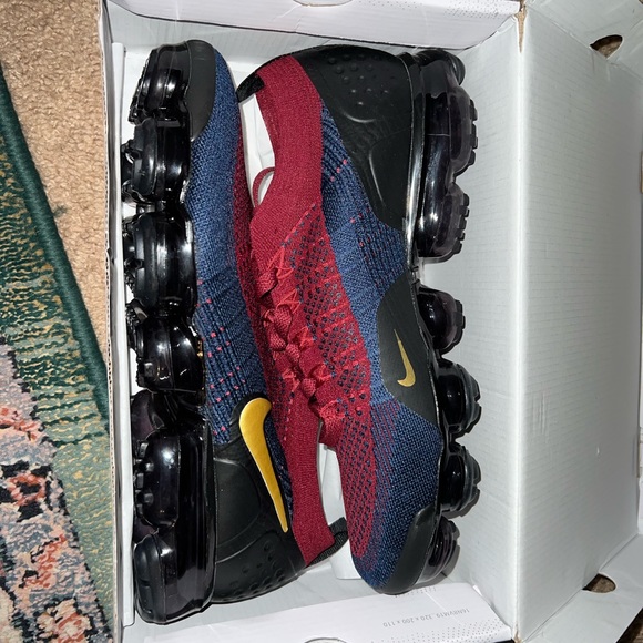 Nike Shoes - Nike Vapormax Flyknit Size 11
